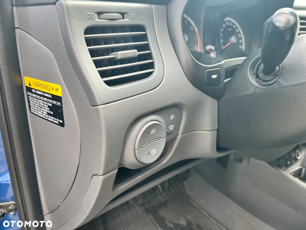 Kia Rio - 17