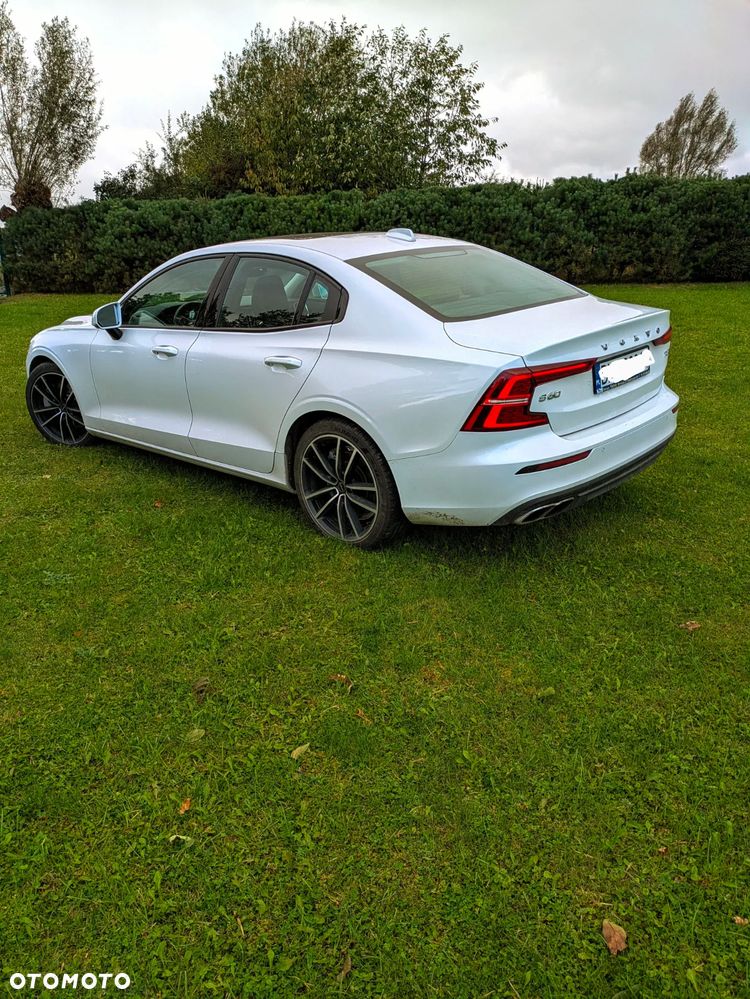 Volvo S60 T6 AWD Momentum Pro - 19