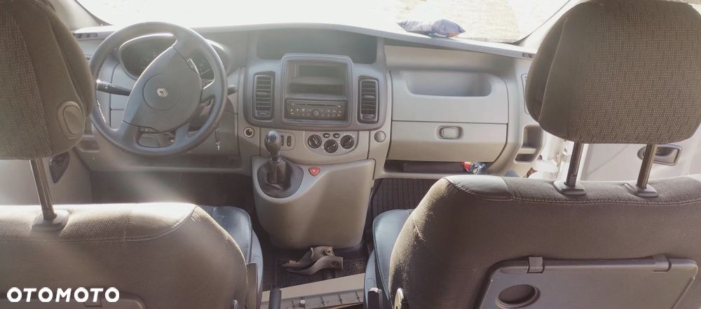 Renault Trafic - 12