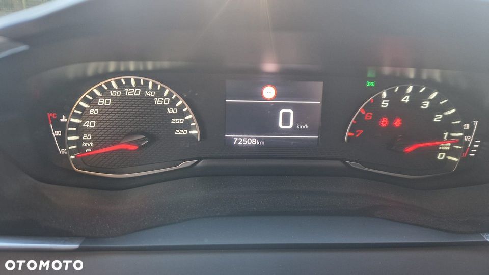 Peugeot 208 BlueHDi 100 Active Pack - 14