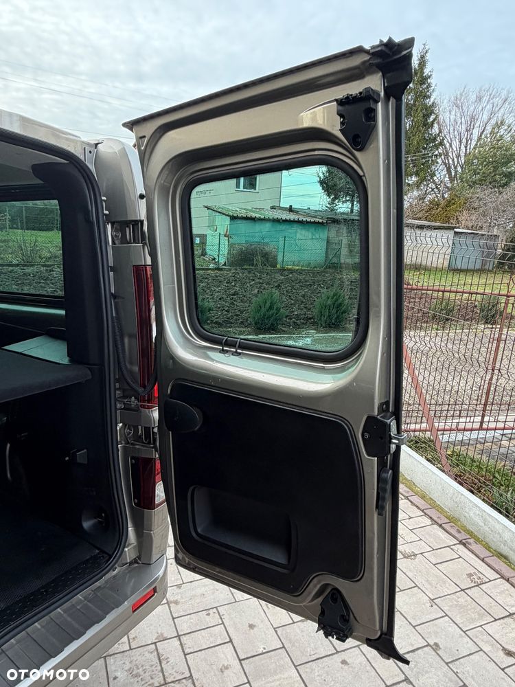 Opel Vivaro - 16