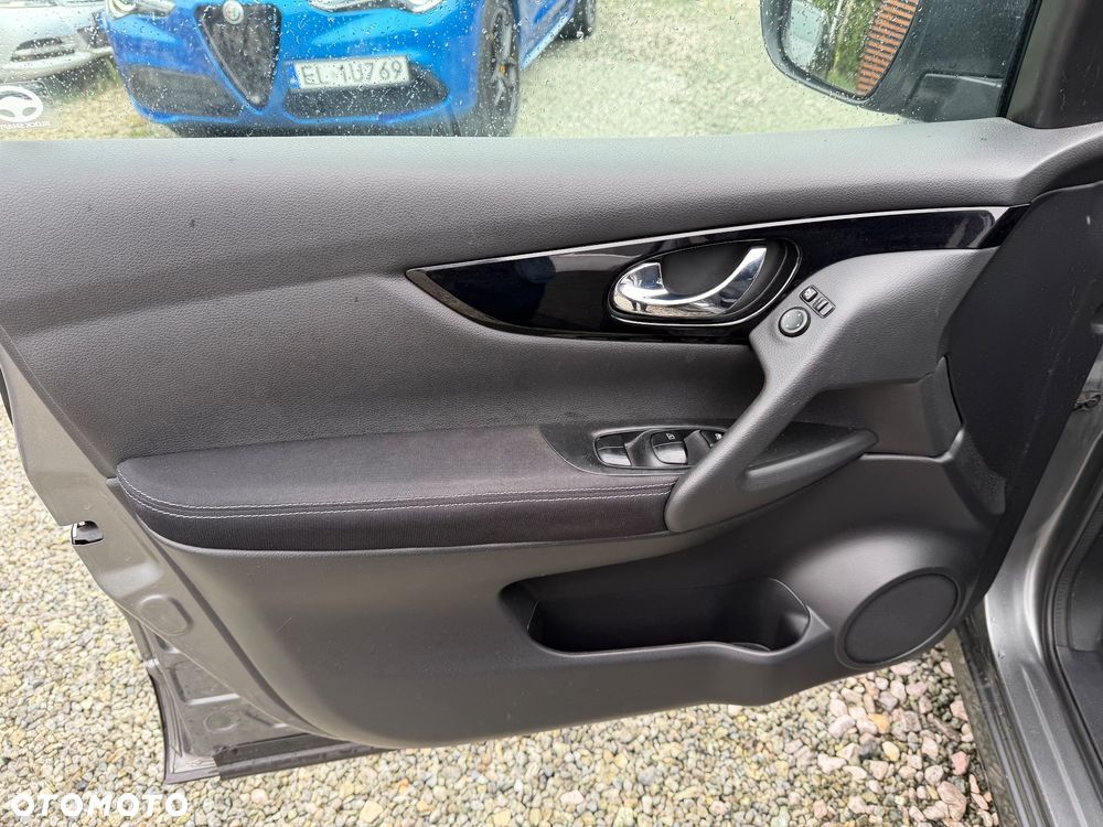 Nissan Qashqai 1.6 DIG-T N-Connecta - 31