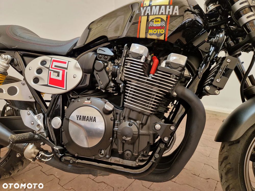 Yamaha XJR - 13