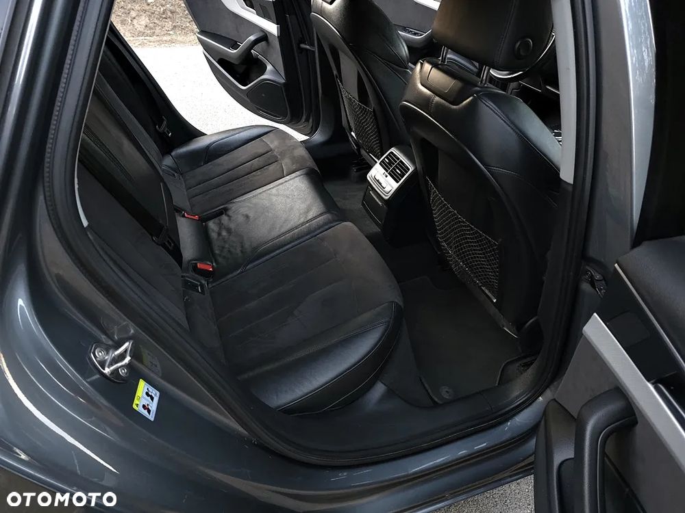 Audi A4 Avant 2.0 TDI ultra S tronic design - 36