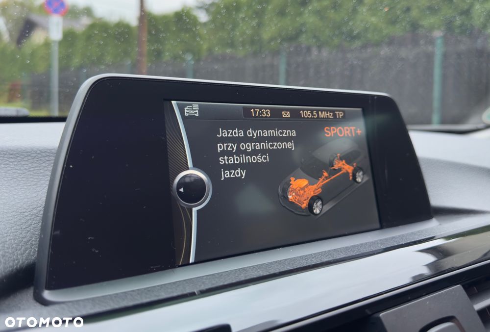 BMW Seria 3 318d Sport Line EU6 - 29