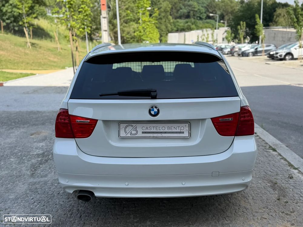 BMW 318 d Sport - 28