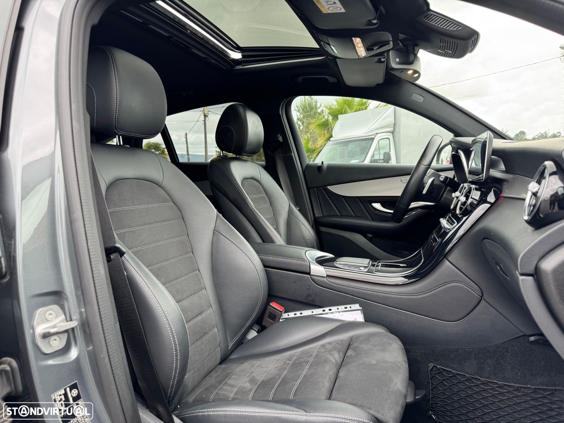 Mercedes-Benz GLC 300 e Coupé 4Matic - 23