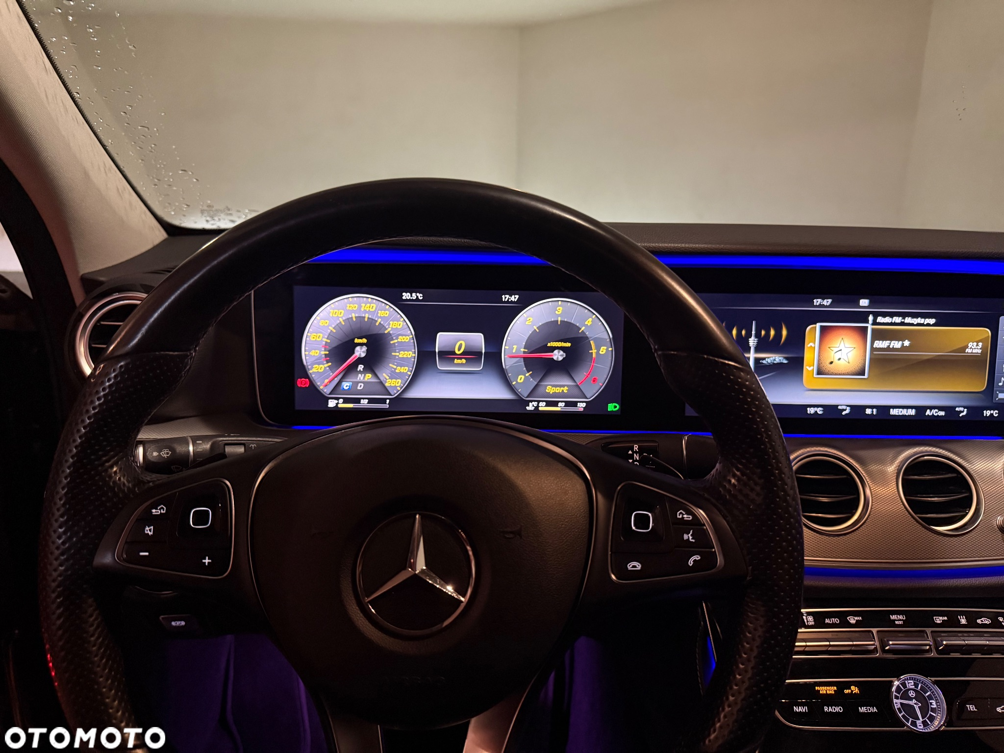 Mercedes-Benz Klasa E 220 d 9G-TRONIC - 16