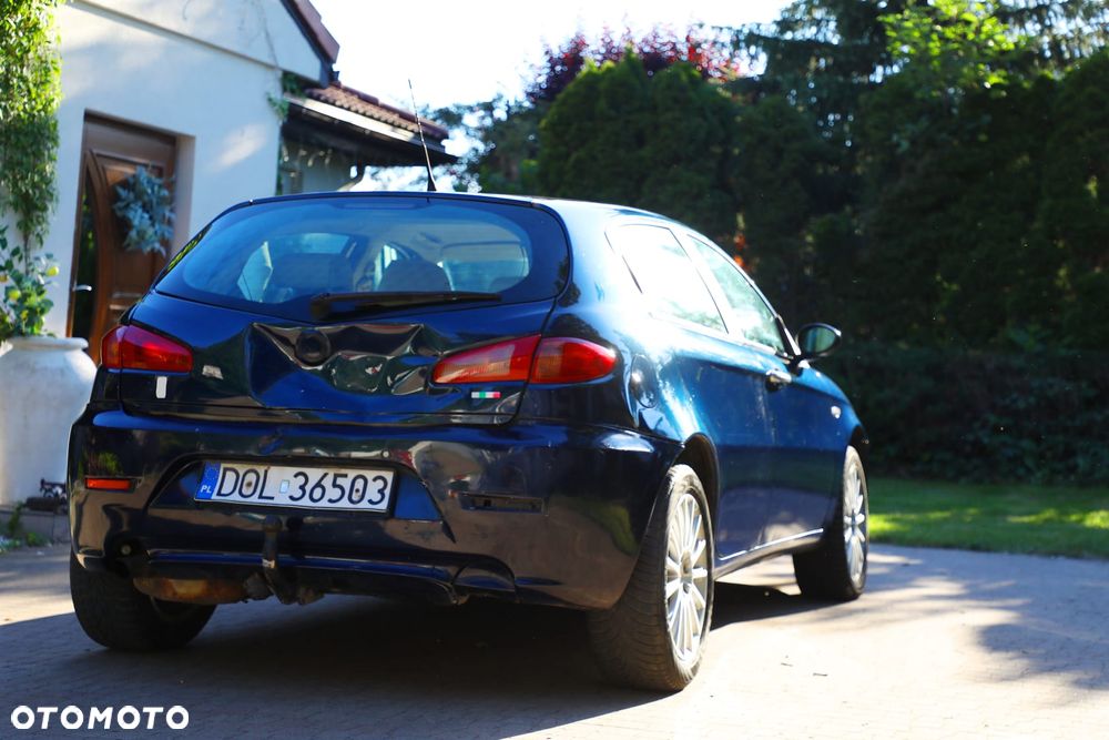 Alfa Romeo 147 - 6