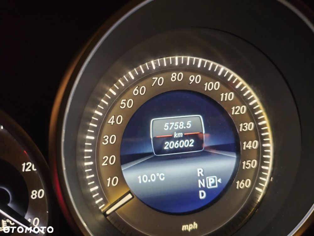 Mercedes-Benz Klasa E 350 7G-TRONIC - 38