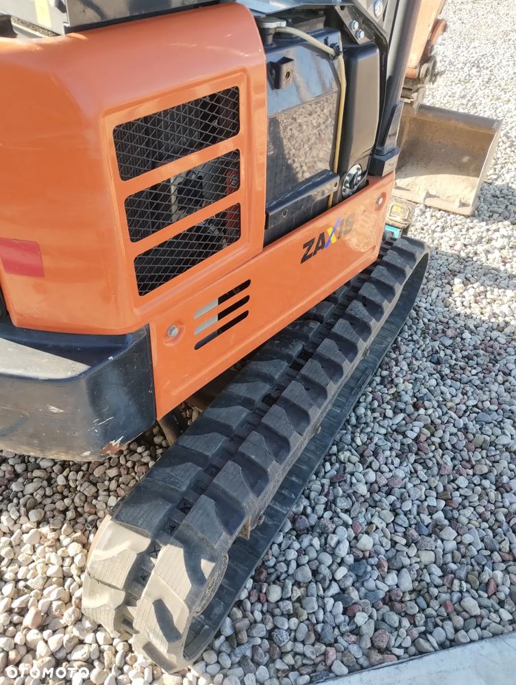 Hitachi ZX 19U 6YR - 3