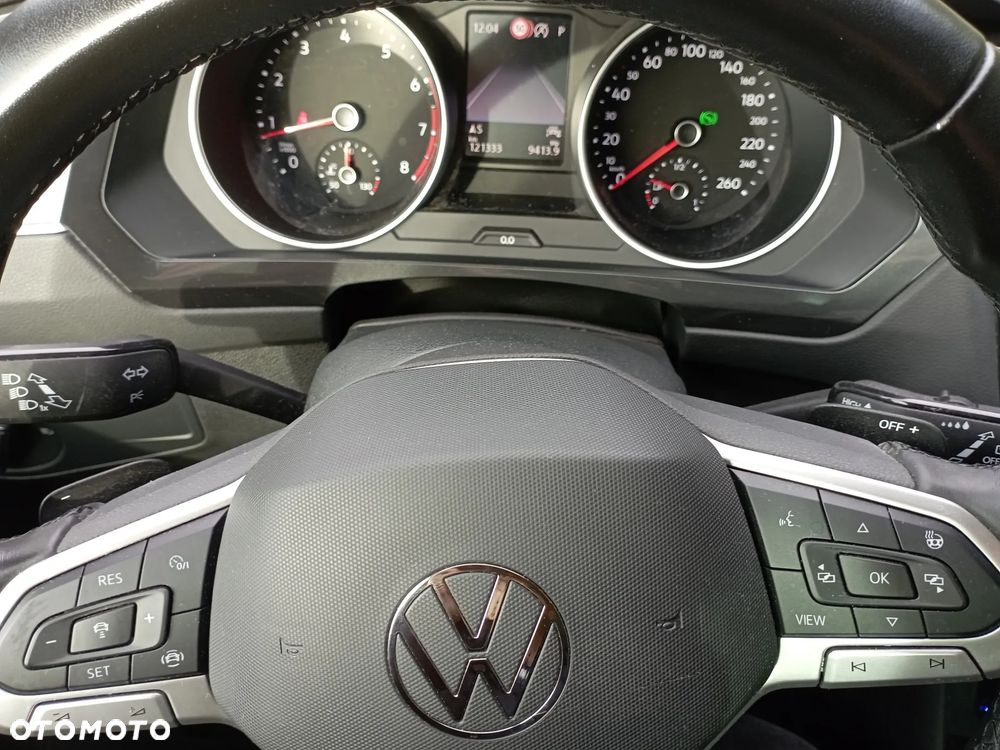 Volkswagen Tiguan - 11