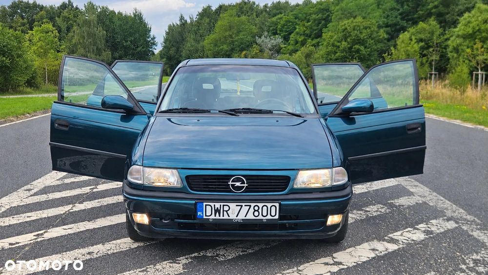 Opel Astra 1.6 16V Dream - 26