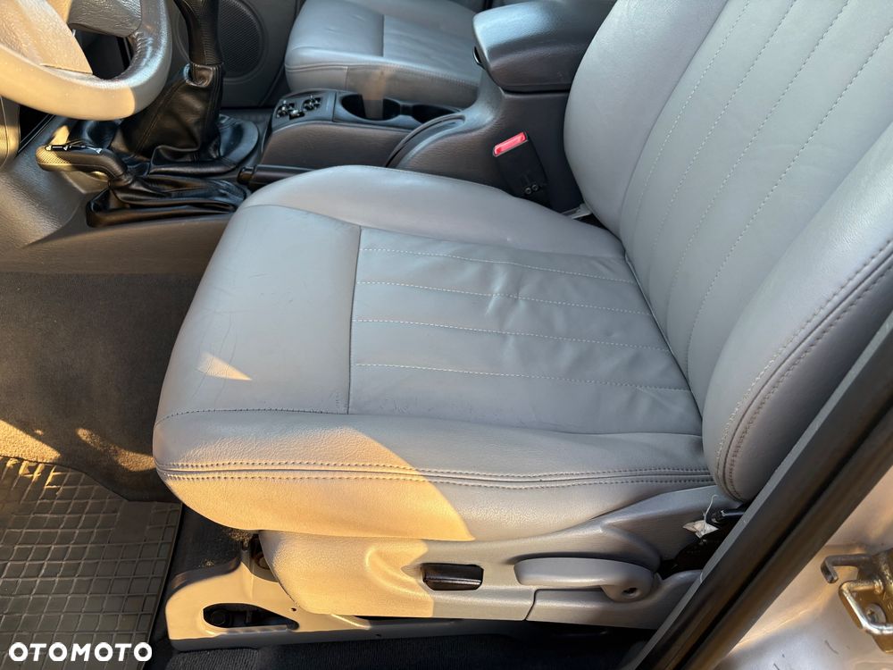 Jeep Cherokee 2.8 CRD Limited - 28