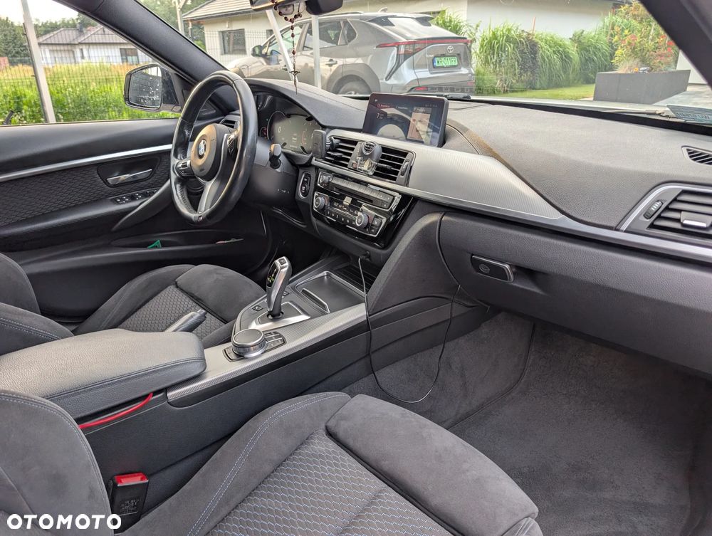 BMW Seria 3 320d M Sport - 4