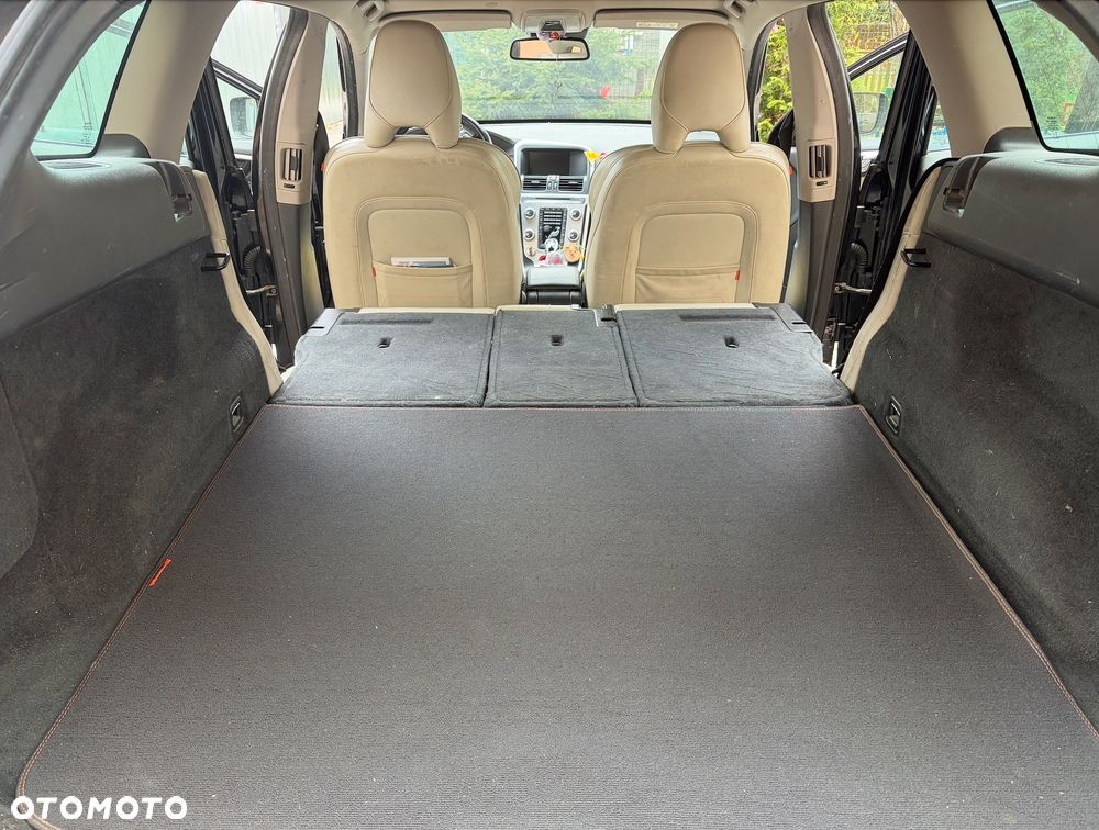 Volvo XC 60 D4 AWD Ocean Race - 10