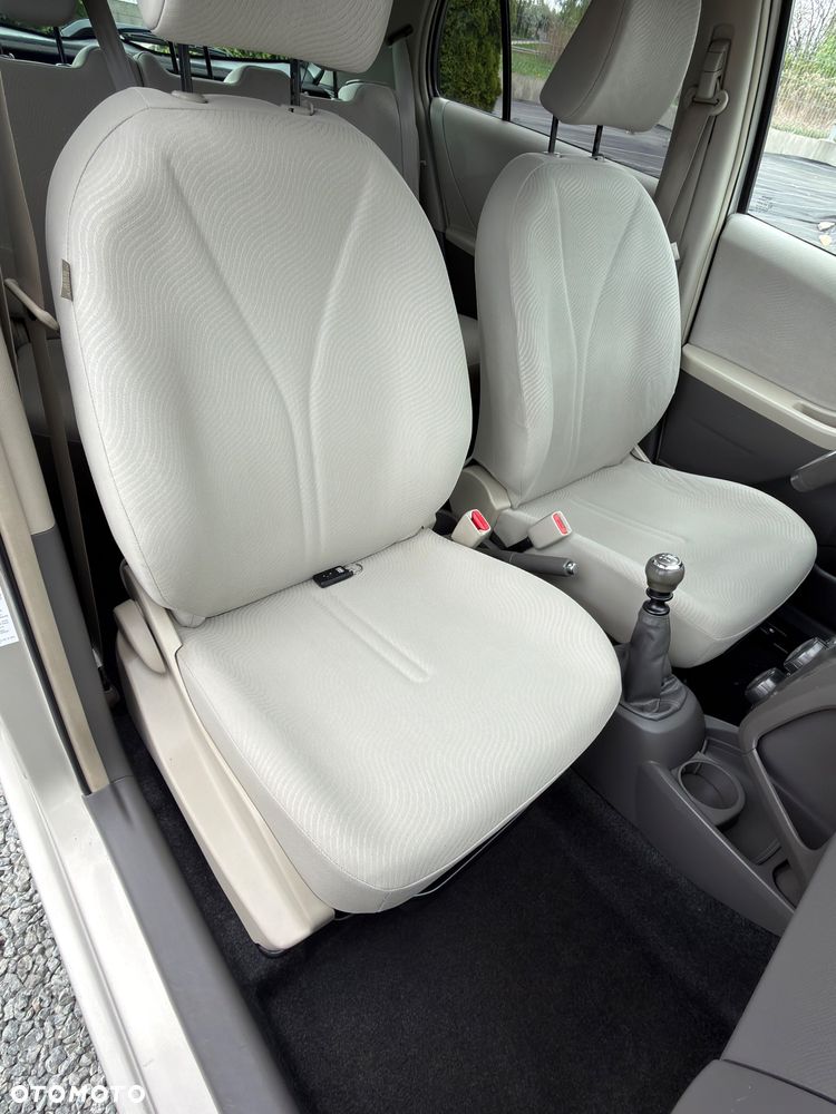 Toyota Yaris 1.33 Prestige - 19