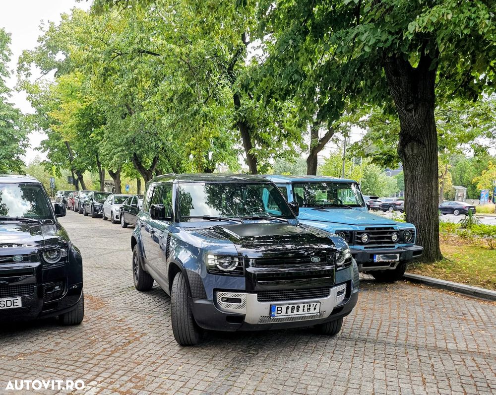 Land Rover Defender 110 2.0L D240 S - 40