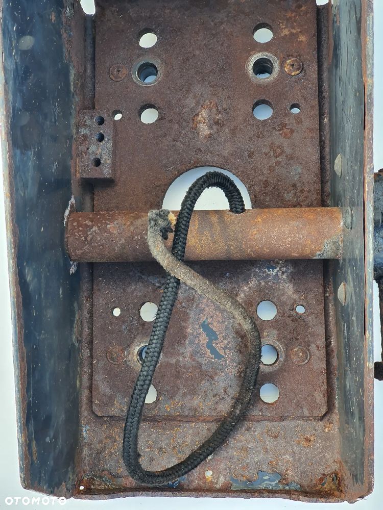 WINDA WIESZAK KOŁA ZAPASOWEGO STELAZ  IVECO EUROCARGO - 6