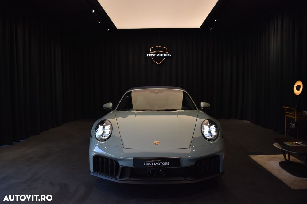 PORSCHE 911 2025