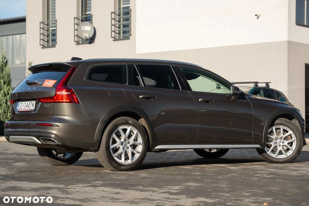 Volvo V60 Cross Country D4 AWD Geartronic Pro - 13