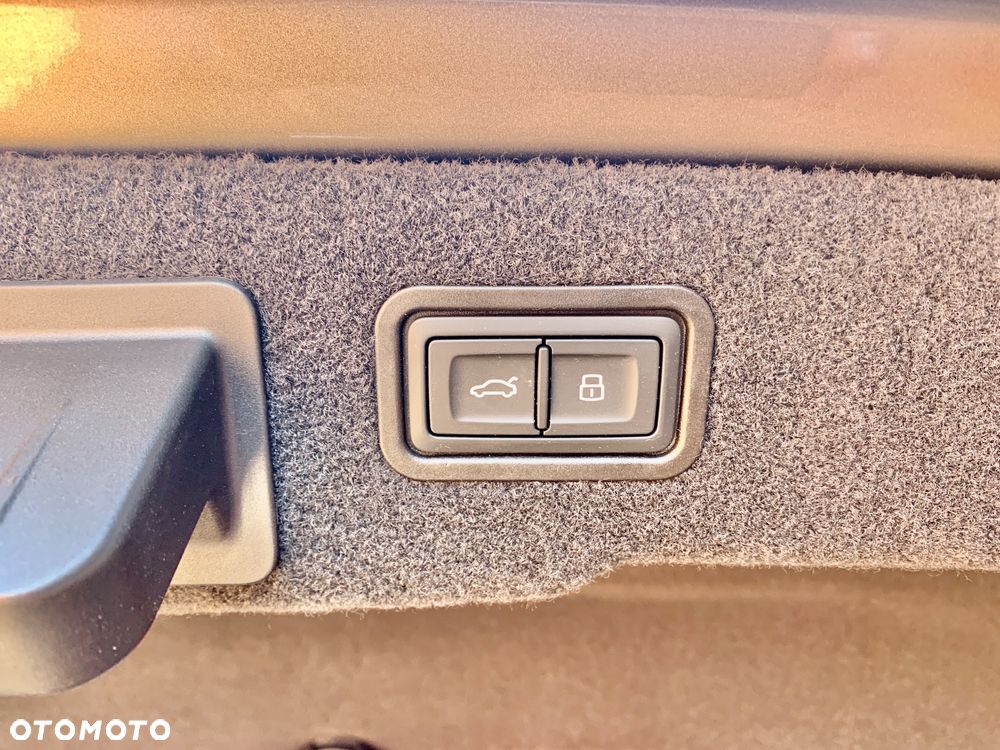 Audi A8 L 55 TFSI quattro tiptronic - 23