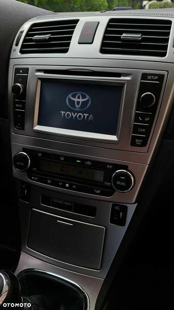 Toyota Avensis Touring Sports 1.8 Executive - 29