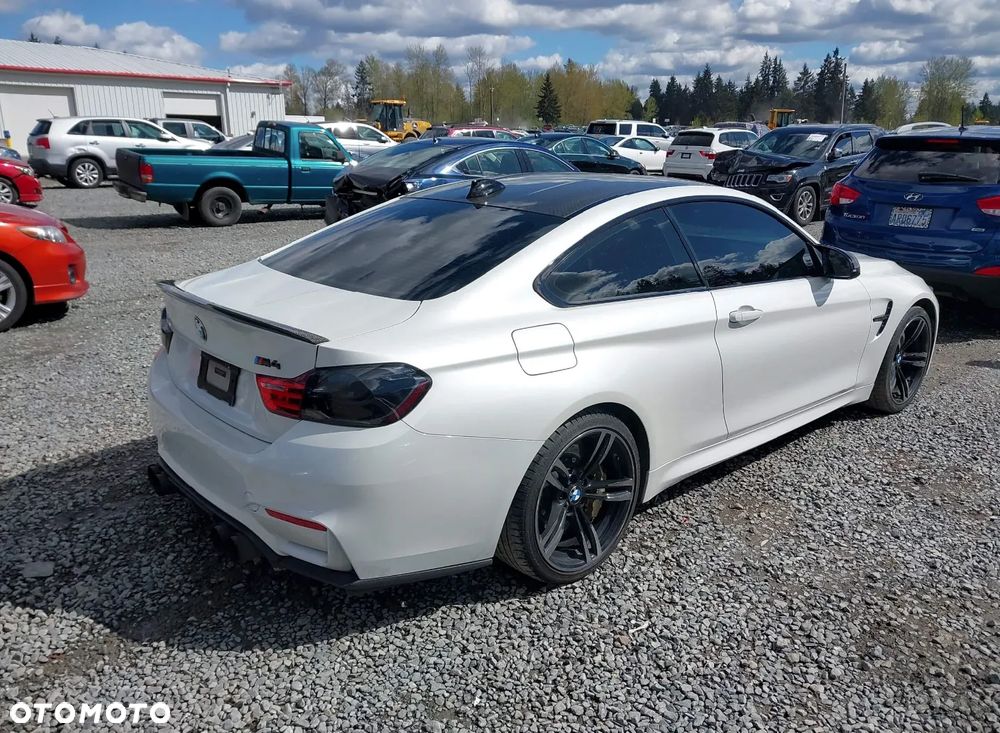 BMW M4 - 3