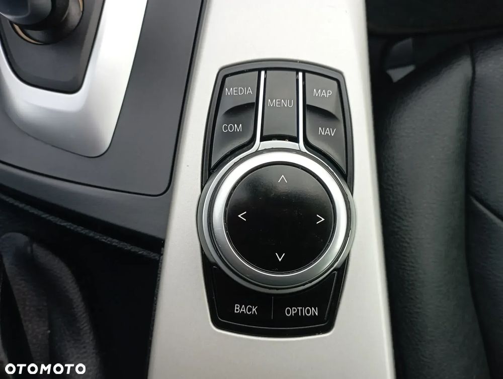 BMW Seria 3 318d Advantage - 16