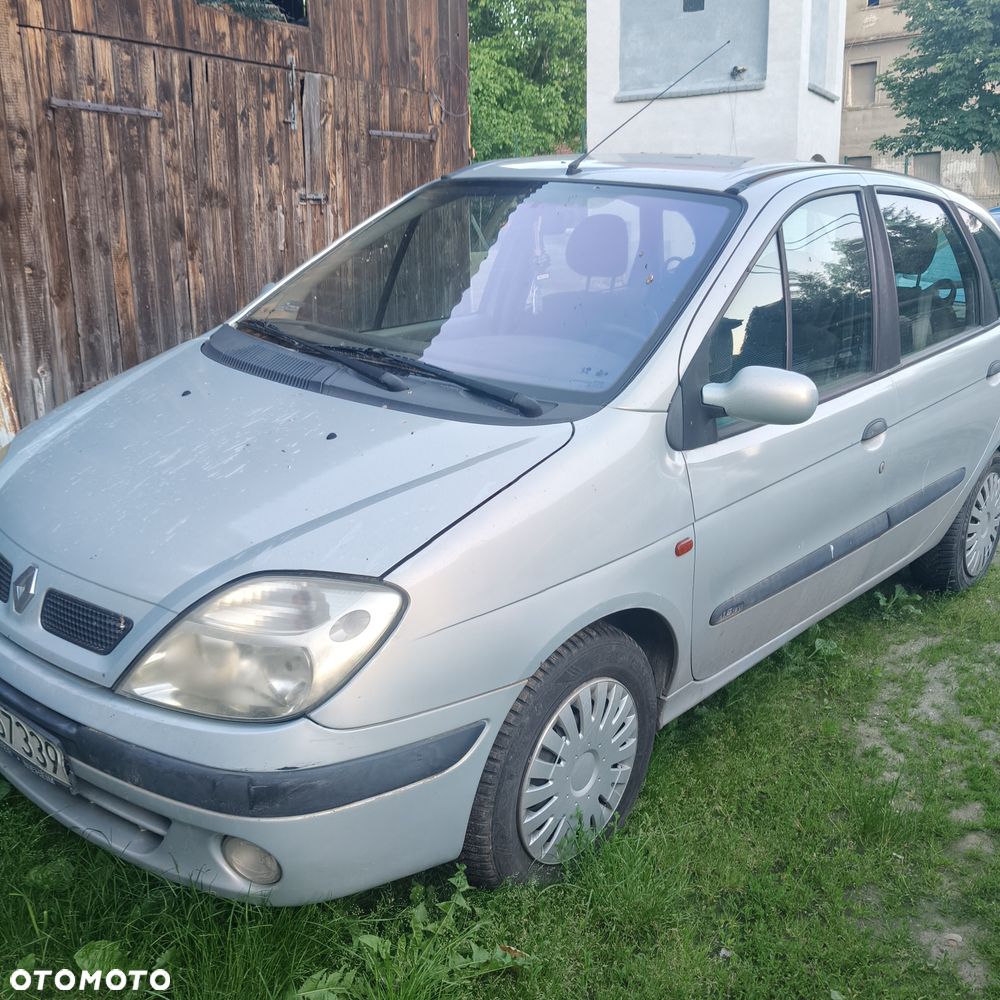 Renault Scenic - 1