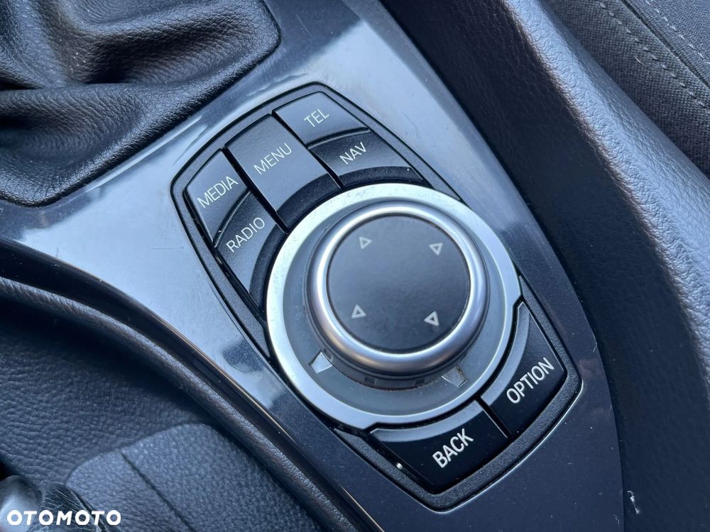 BMW X1 sDrive16d xLine - 15