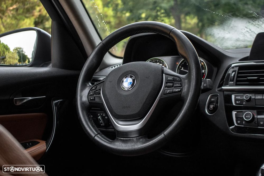 BMW 118 d Aut. Luxury Line - 33