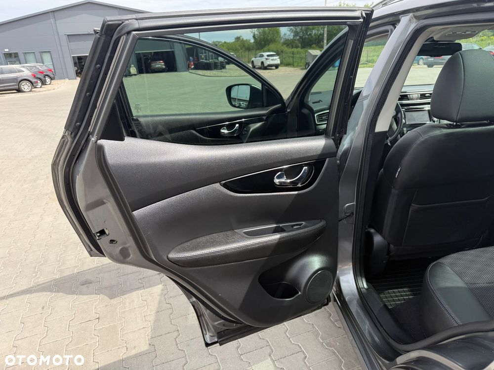 Nissan Qashqai 1.6 DIG-T Tekna+ - 16