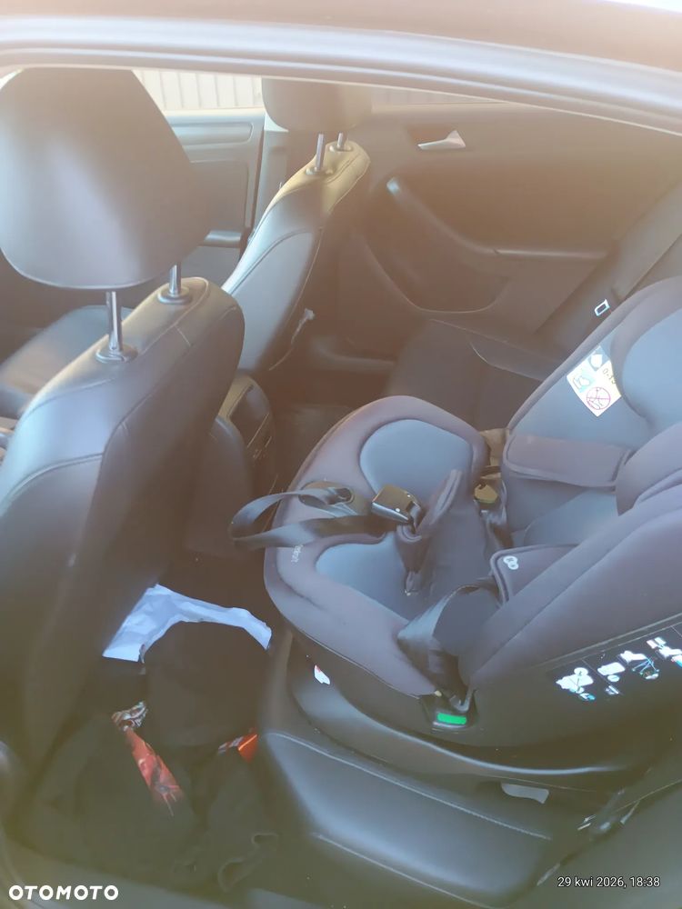 Volkswagen Jetta 1.8T SE - 12