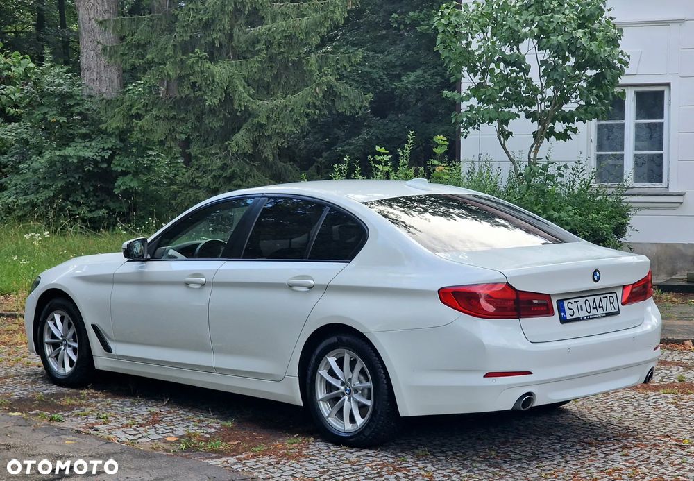 BMW Seria 5 520d Luxury Line - 4