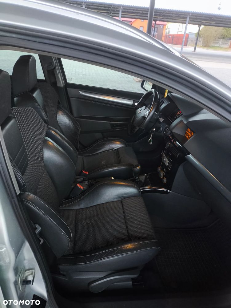 Opel Astra 1.6 Sport - 10