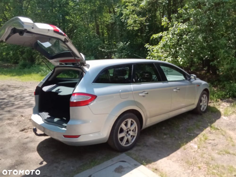 Ford Mondeo 2.0 TDCi Ghia - 10