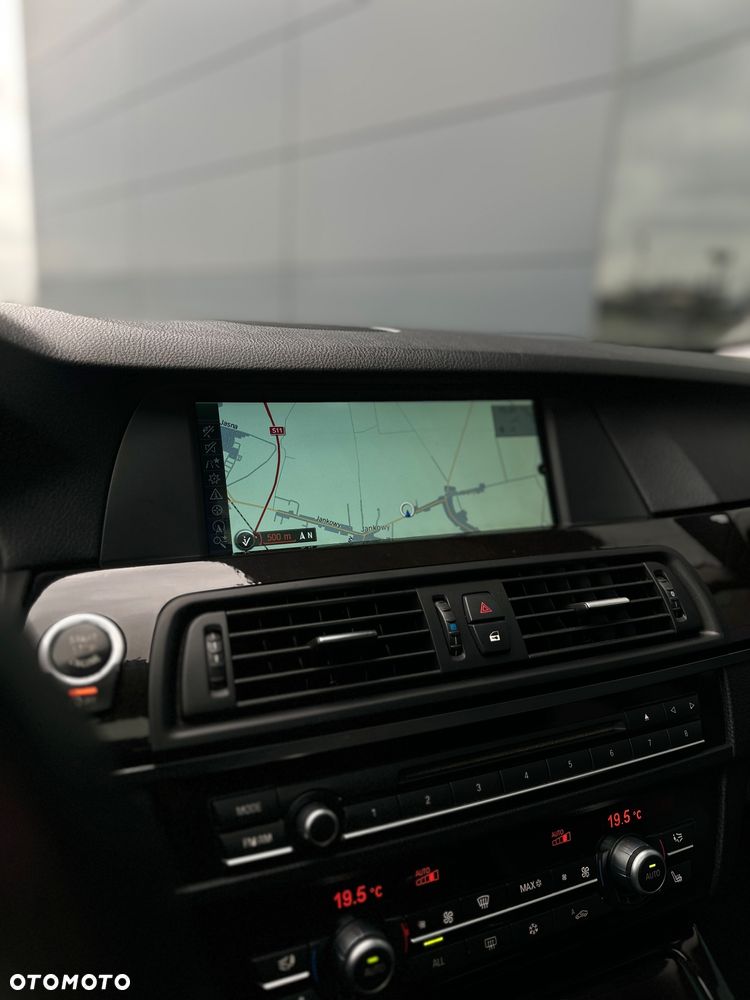 BMW Seria 5 528i xDrive Sport-Aut Luxury Line - 10