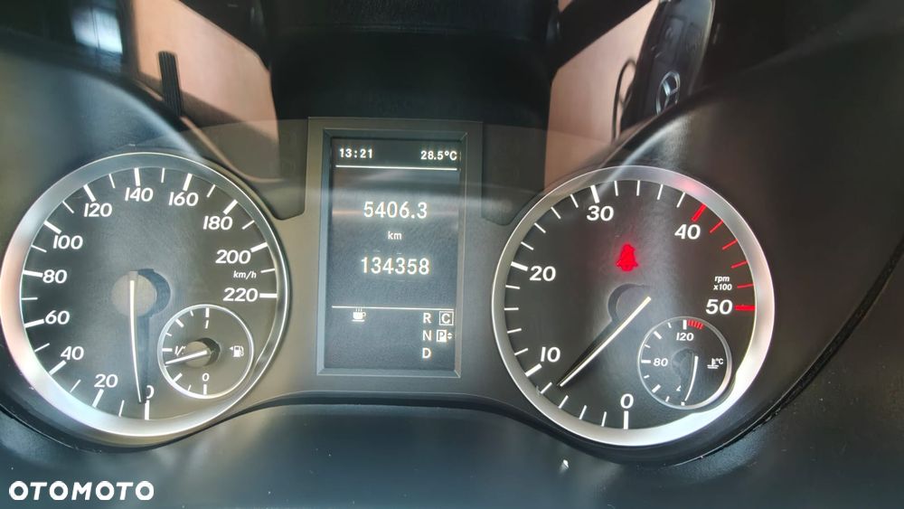 Mercedes-Benz VITO - 9