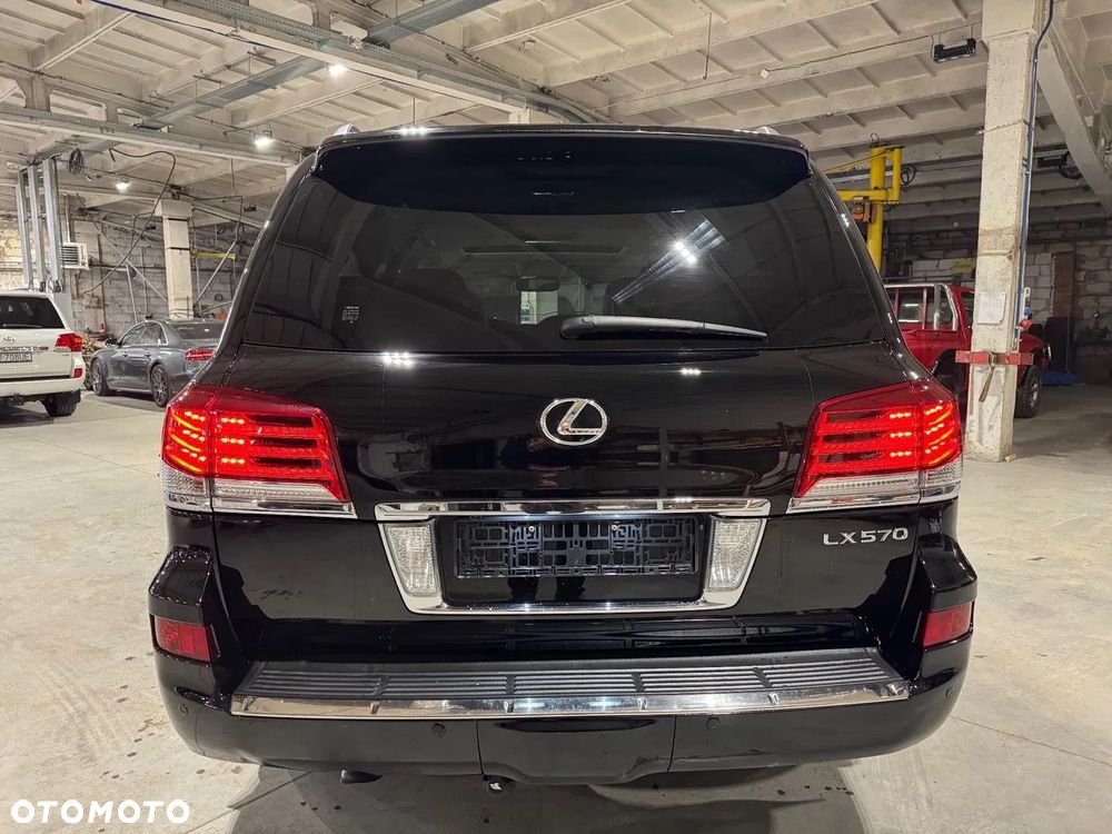 Lexus LX 570 - 22