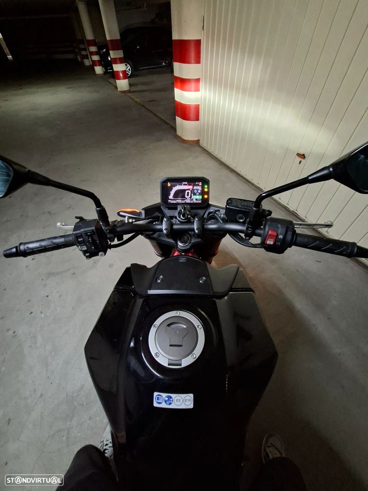 Honda Hornet CB750A - 9