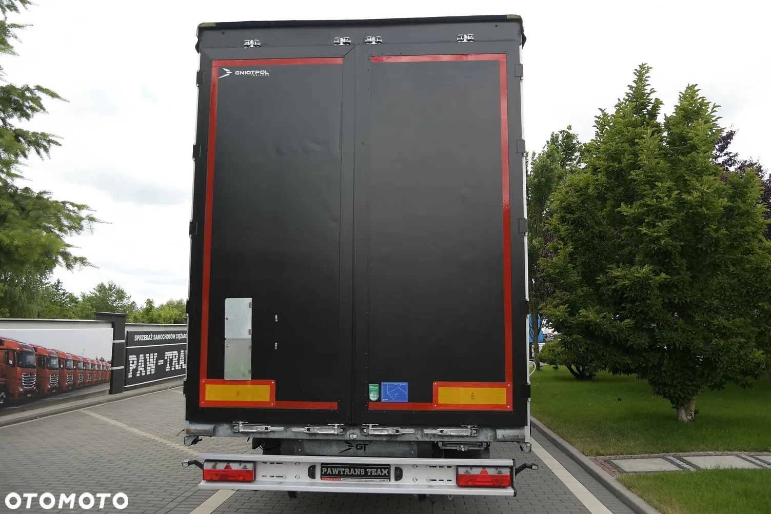 MAN TGX///* 26.470///* 2020///* XXL///* ZESTAW///* TANDEM///* PRZEJAZDOWY///7.70+7.70///* DUŻE ZBIORNIKI///* OŚ PODNOSZONA///* WAGA///* DACH PODNOSZONY///* LEDY///* STAN BARDZO DOBRY - 6