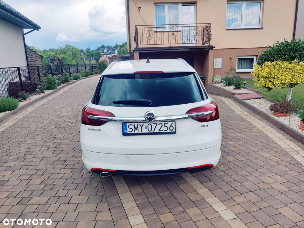 Opel Insignia - 15