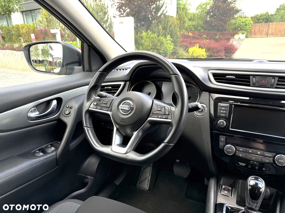 Nissan Qashqai 1.3 DIG-T N-Connecta DCT - 12