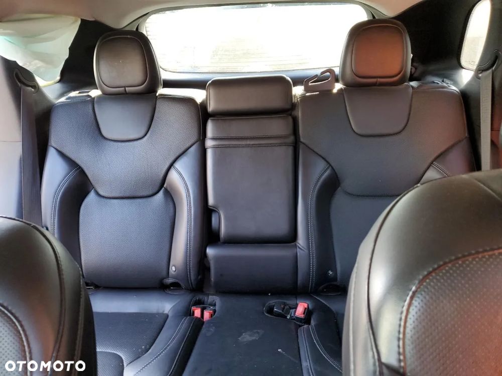 Jeep Cherokee - 11