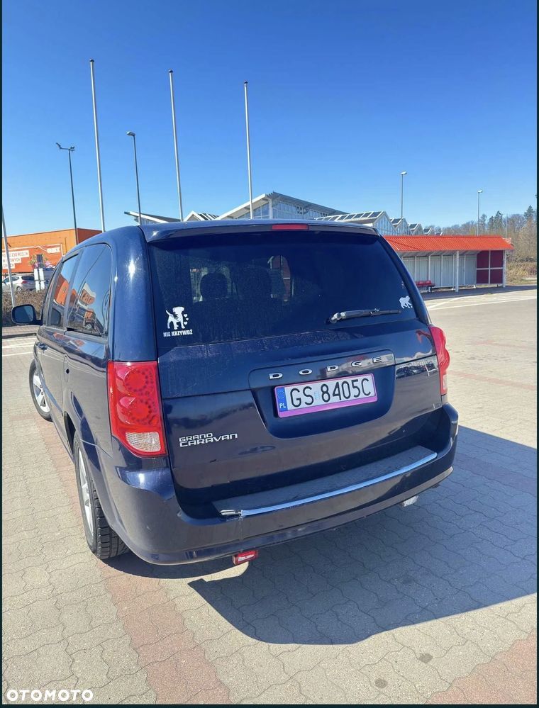 Dodge Grand Caravan - 2