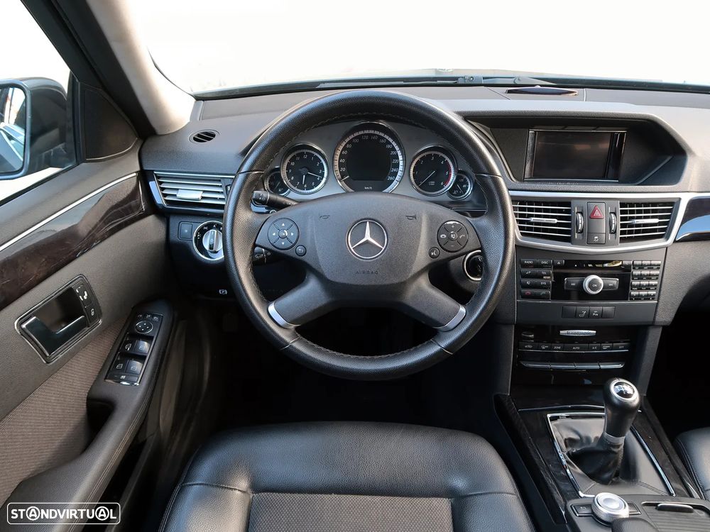 Mercedes-Benz E 250 - 12