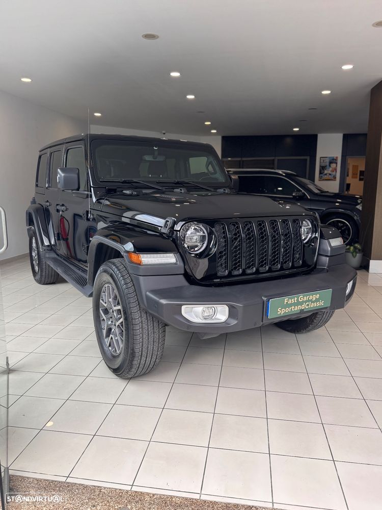 Jeep Wrangler - 1