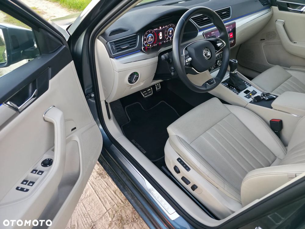 Skoda Superb 2.0 TDI SCR L&K DSG - 16
