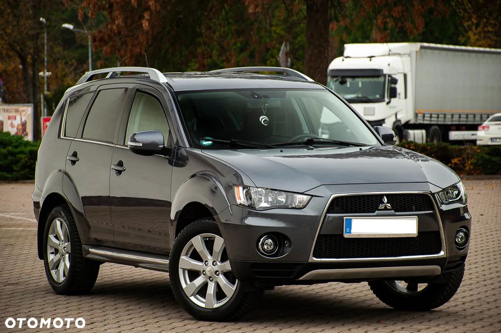 Mitsubishi Outlander 2010 photo 2